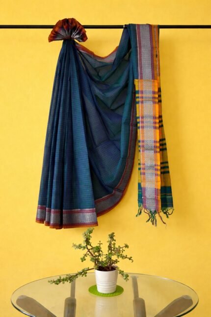 AANR4 Pure Narayanpet Cotton Saree – Classic Checks with Vibrant Contrast Pallu